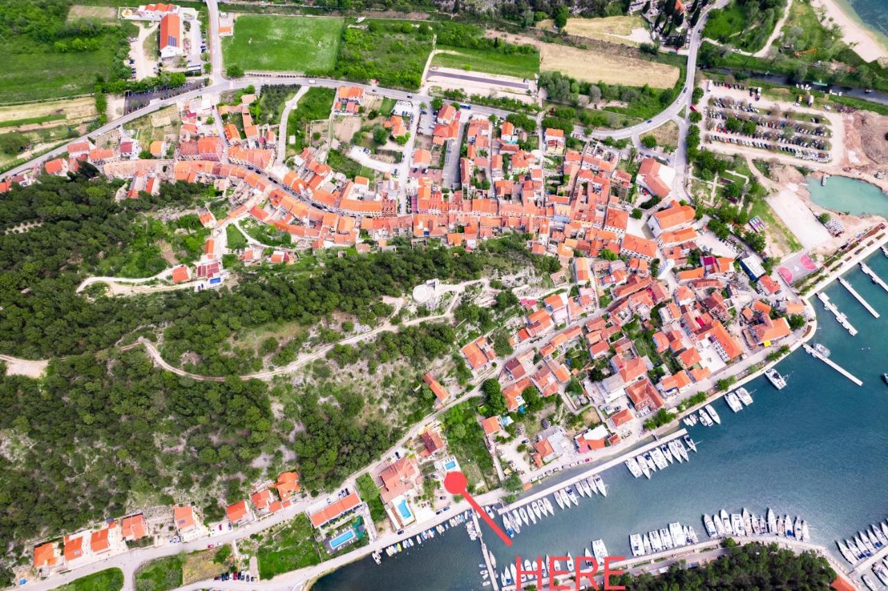 Mila And Jurija Formenti 2 Apartments In Heart Of Nautic Marina, With Heated Swimming Pool, Bikes, Sup, Kajak Skradin Exterior foto